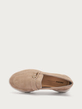 Extra-light slip-ons with decorative buckle - Sand | FRAU