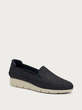 ComfortTech-Slip-On aus gestanztem Nubukleder - Marineblau | FRAU