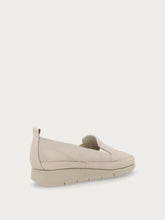 ComfortTech-Slip-On aus Leder - Cremeweiß | FRAU