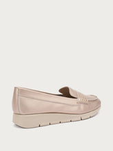 ComfortTech-Mokassin aus laminiertem Leder - Platin | FRAU