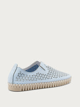 Slip-on in nabuk laserato - Acqua | FRAU