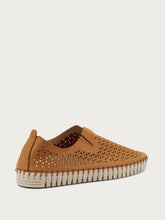 Slip-on in pelle laserata - Caramello | FRAU