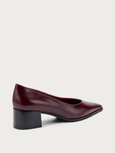 Almond-Cut pumps in shiny creased-effect leather - Bordeaux | FRAU