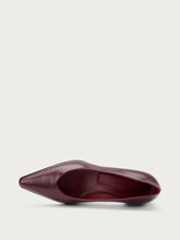 Almond-Cut pumps in shiny creased-effect leather - Bordeaux | FRAU