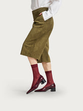 Almond-Cut pumps in shiny creased-effect leather - Bordeaux | FRAU