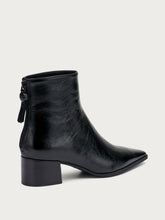 Heeled ankle boots in creased-effect shiny leather - Black | FRAU