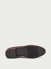 Mocassino elegante in suede con nappine - Cacao | FRAU