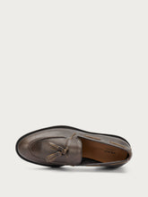 Vintage leather loafers with tassels - Antique Brown | FRAU
