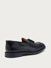 Elegant woven leather moccasins - Black | FRAU