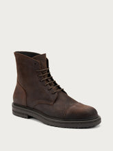 Vintage-effect leather combat boots - Brown | FRAU