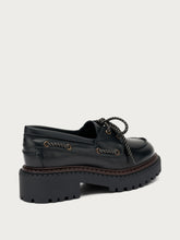 Leather boat shoes with double welt sole - Black | FRAU