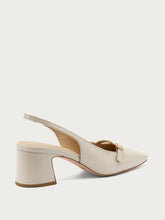 Slingback in vernice con cinturino - Ecrù | FRAU