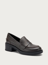 Heeled leather loafers - Dark Brown | FRAU