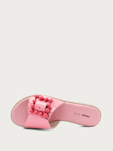 Patent leather sliders - Peony | FRAU