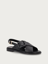 Leather sandals with tonal buckle - Black | FRAU