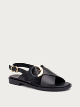 Leather sandals with round buckle - Black | FRAU