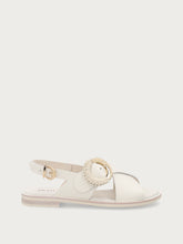 Leather sandals with round buckle - Black | FRAU