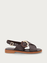 Leather sandals with round buckle - Black | FRAU
