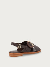 Leather sandals with round buckle - Dark Brown | FRAU