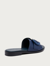 Leather sliders with buckle - Ionio | FRAU