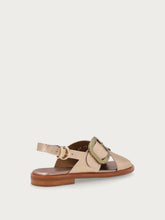 Laminated leather sandals with tonal buckle - Champagne | FRAU