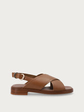 Leather crossover-strap sandals - Off White | FRAU