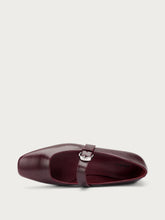 Leather ballet flats with a semi-square toe - Bordeaux | FRAU