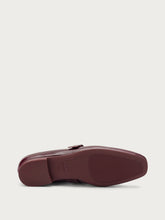 Leather ballet flats with a semi-square toe - Bordeaux | FRAU