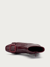 Creased-effect leather ankle boots with heels - Bordeaux | FRAU