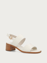 Sandale aus Leder mit Blockabsatz - Off White | FRAU