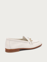 Mokassin aus Leder - Off White | FRAU