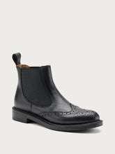 Leather Chelsea boots with wing-tip design - Black | FRAU