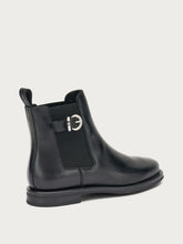 Leather Chelsea boots with decorative buckle - Black | FRAU