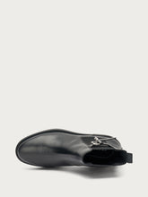 Leather Chelsea boots with decorative buckle - Black | FRAU