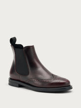 Finished leather Chelsea boots with wing-tip design - Bordeaux | FRAU