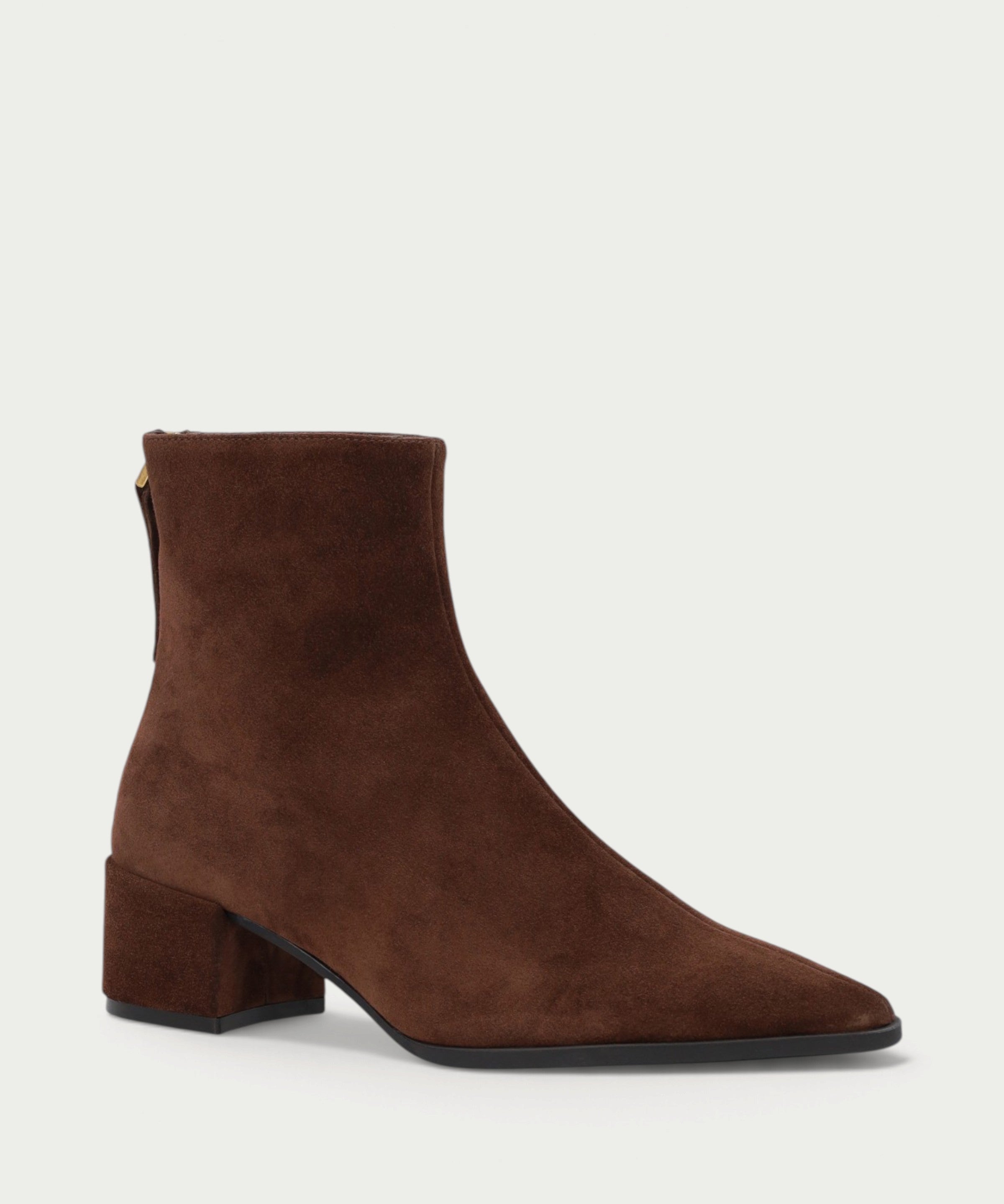 Elegant heeled ankle boots in brown suede