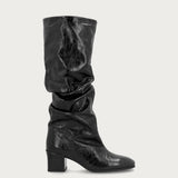 Heeled gathered boots in black polished leather