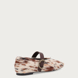 Ballerinas mit Riemchen aus Leder mit Ponyfell-Optik und Fleckenmuster