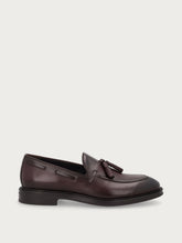 Men's burgundy airbrushed calfskin loafers with tassels - Must | FRAU