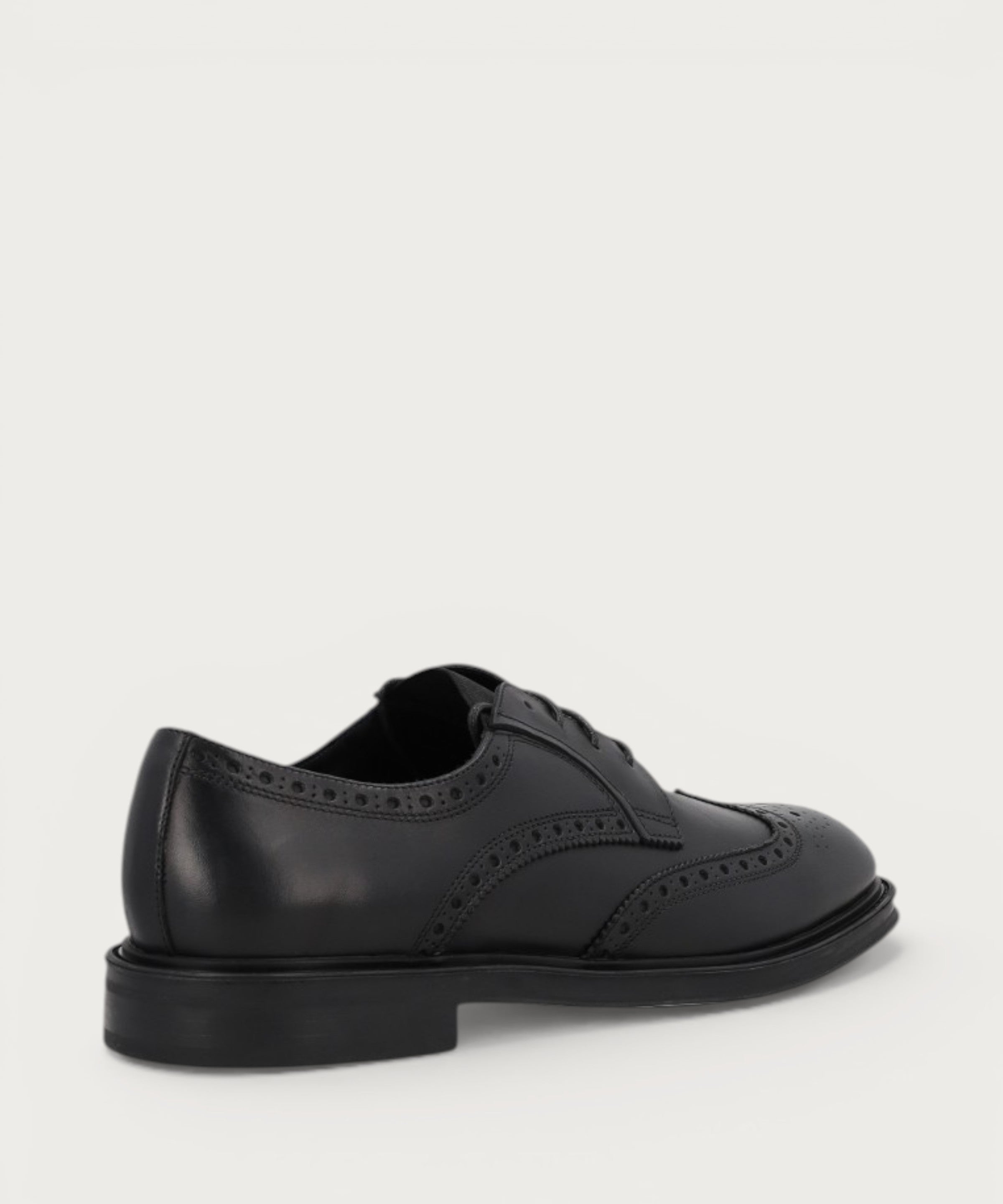 Herren-Schnurschuhe im Schwalbenschwanz-Design aus Kalbsleder 