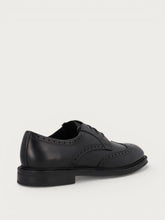 Men's calfskin Oxford shoes with wing-tip design - Black | FRAU