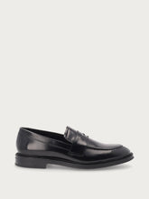 Men's elegant midnight blue polished calfskin loafers - Blue | FRAU
