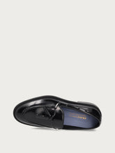 Mocassino con Nappine Elegante Uomo in Pelle di vitello lucida nera - Nero | FRAU