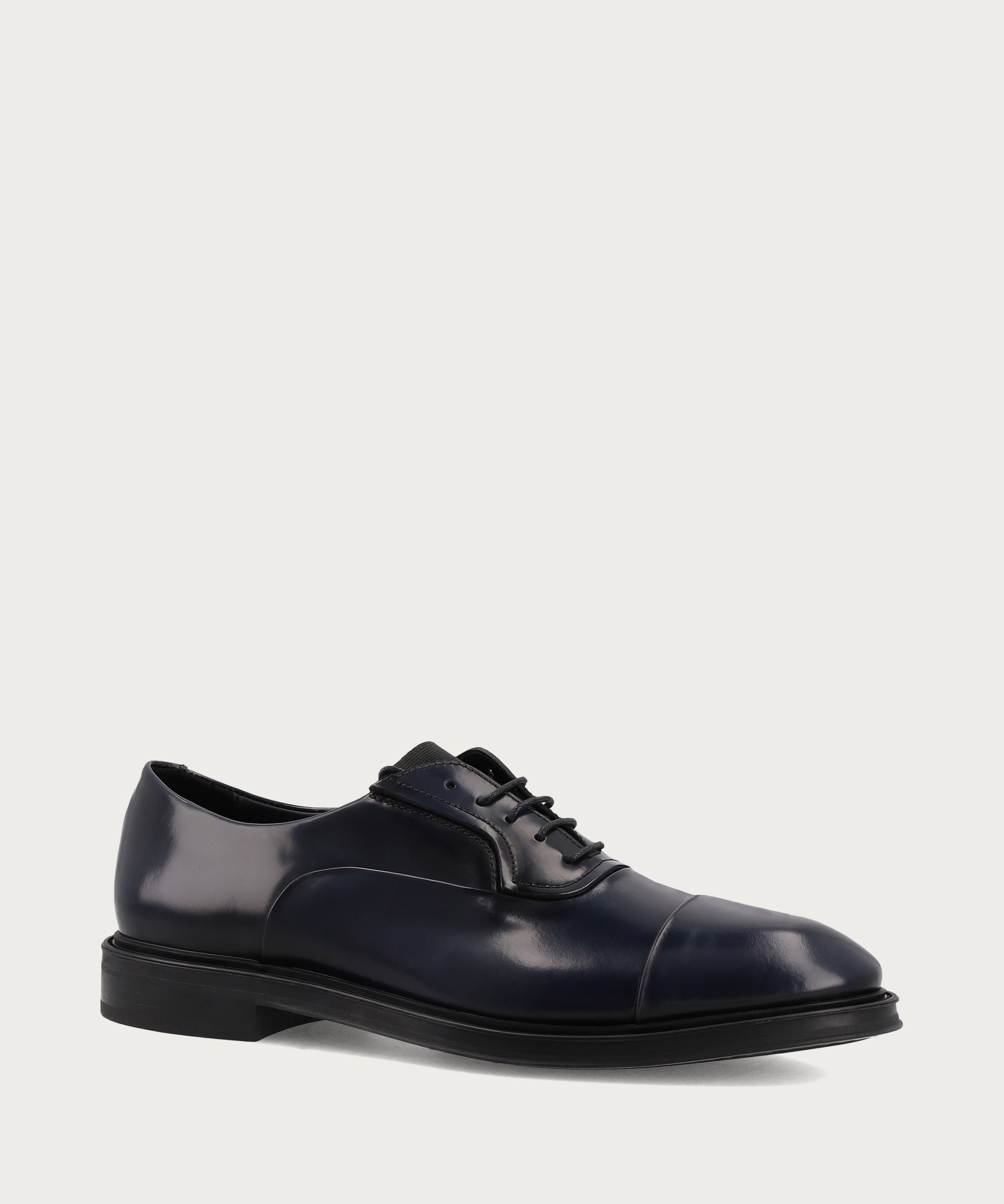 Elegant men's Oxford shoes in polished blue calfskin