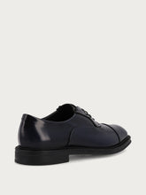 Elegant men's Oxford shoes in polished blue calfskin - Blue | FRAU