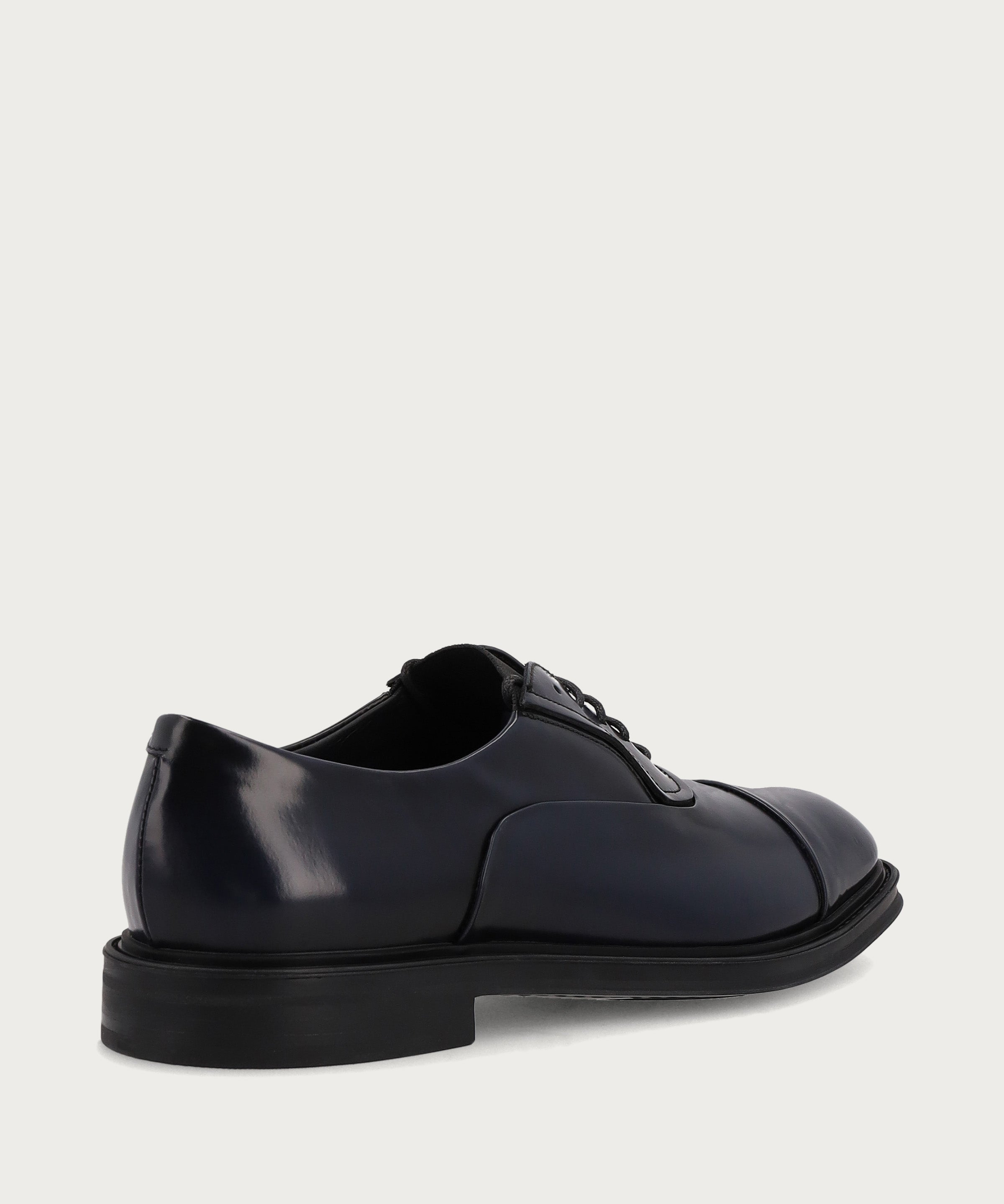 Elegant men's Oxford shoes in polished blue calfskin
