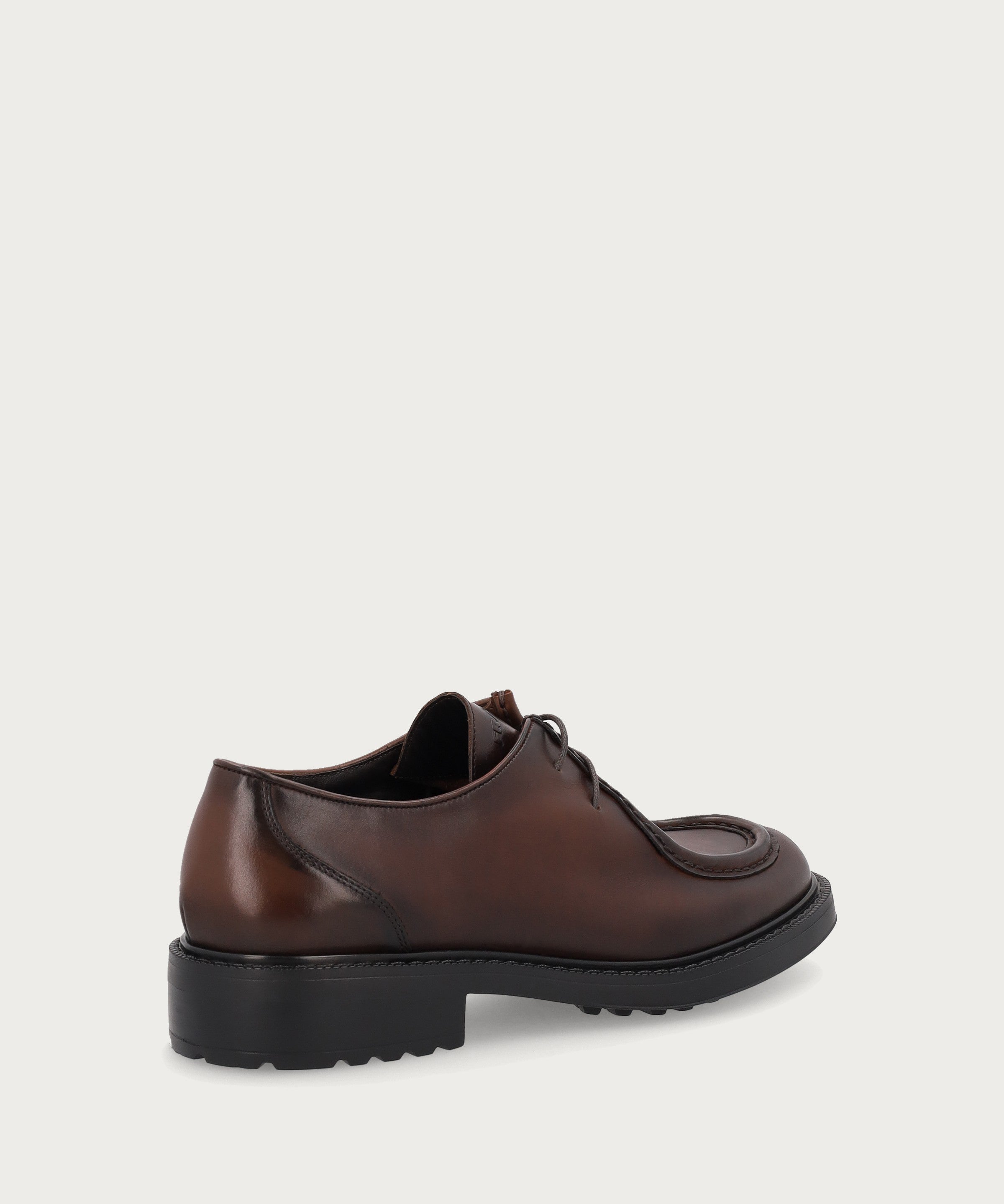 Derby moc-toe uomo in pelle di vitello aerografata marrone