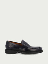 Men's lace-up shoes with wing-tip design in polished blue leather - Blue | FRAU