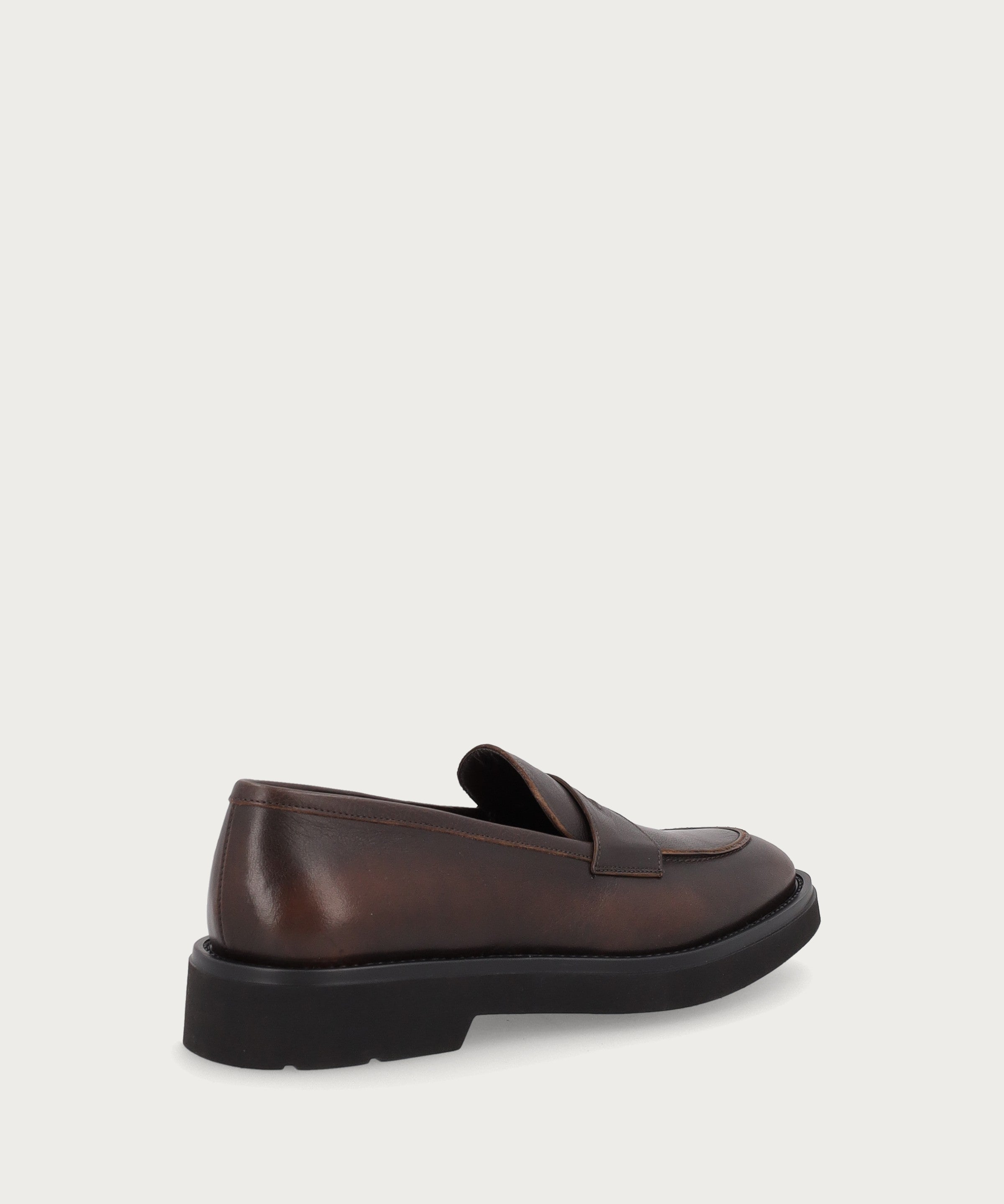 Mocassini uomo in pelle bottalata marrone sfumata con suola leggera