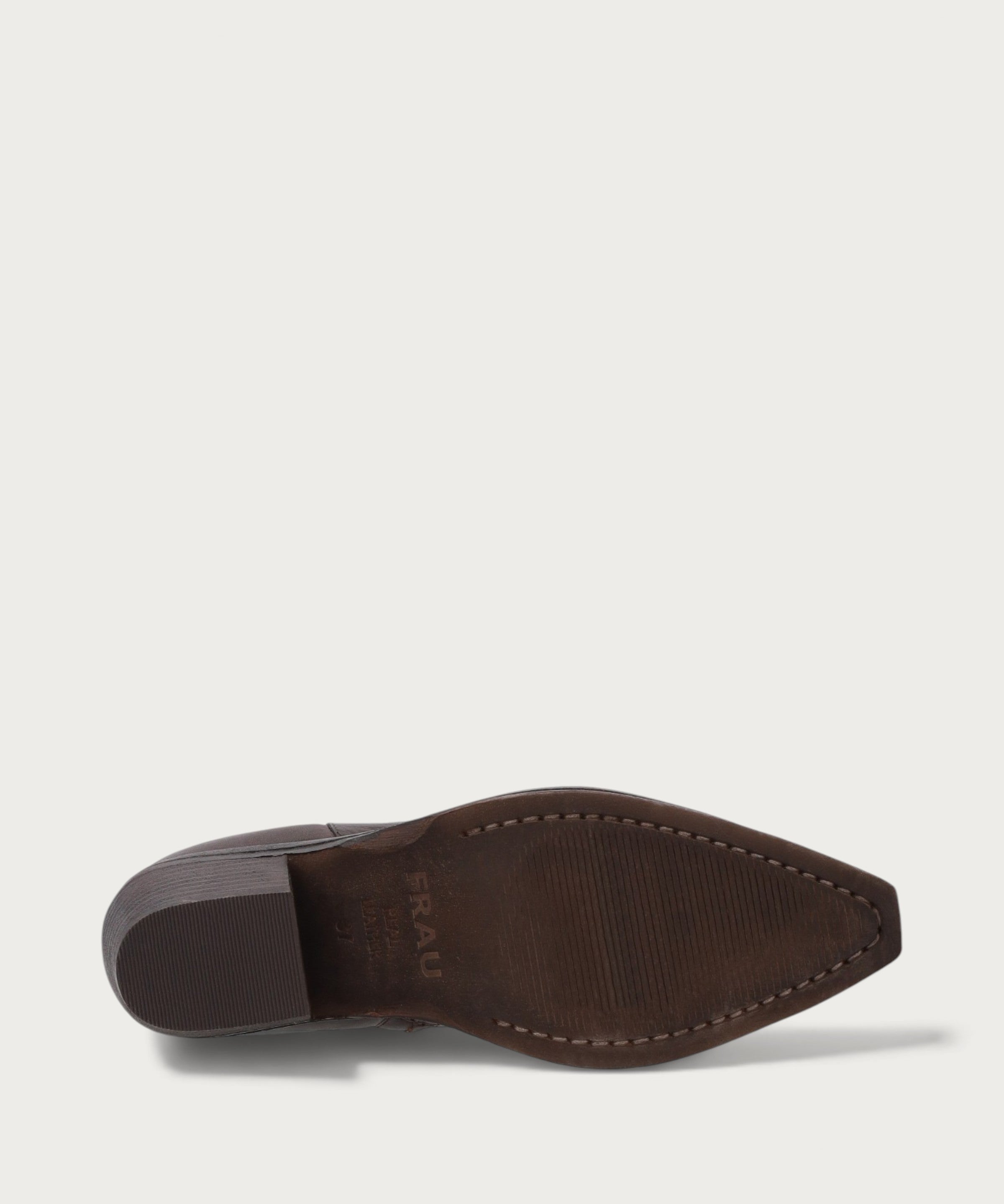 Brown leather Texan ankle boots with zip